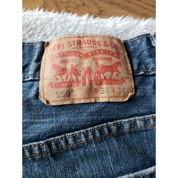 Levis 550 Jeans Mens Size 36x34 Relaxed Fit 100% Cotton NICE CONDITION - Picture 4 of 9